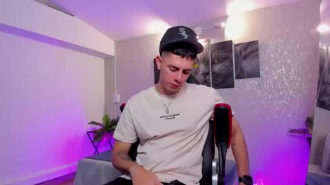 Nils online show from October 24, 4:31 am