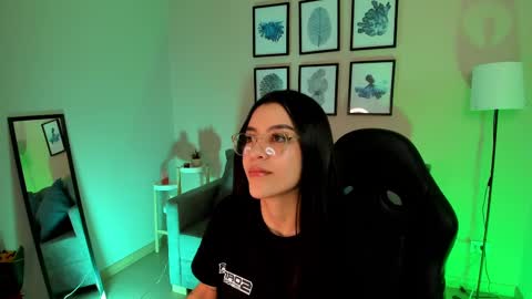 Nina online show from September 18, 10:12 pm