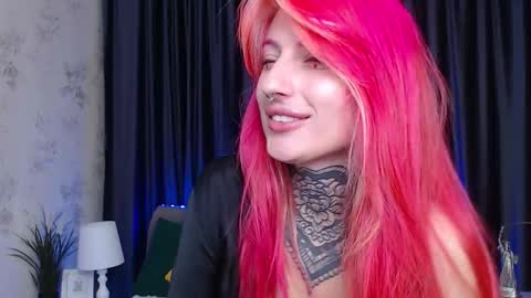 Snapshot of nina_b1um chatting on October 2, 5:58 am Nina online show from October 2, 5:58 am