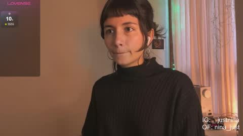Snapshot of nina_just chatting on December 7, 9:11 pm Nina. online show from December 7, 9:11 pm
