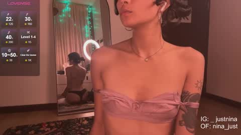 Snapshot of nina_just chatting on January 5, 12:52 am Nina. online show from January 5, 12:52 am