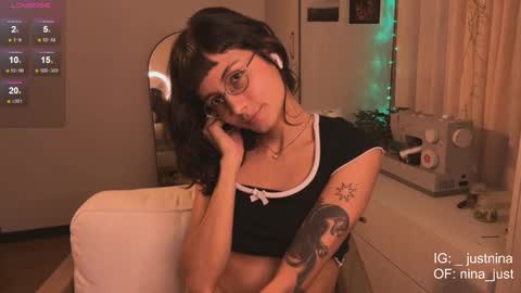 Snapshot of nina_just chatting on January 23, 11:15 pm Nina. online show from January 23, 11:15 pm