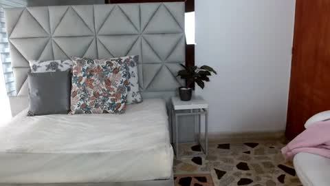  Nina  online show from December 16, 8:16 pm