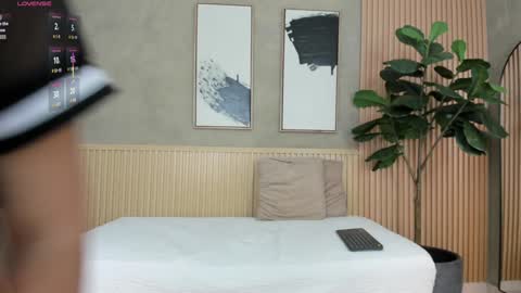 NINA online show from February 7, 11:34 am