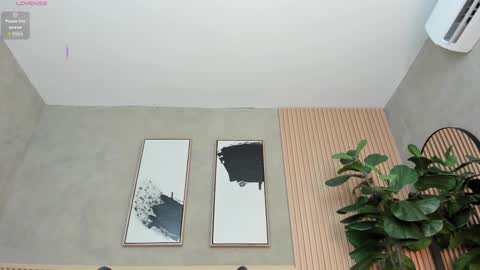 NINA online show from February 25, 6:09 pm