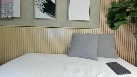 NINA online show from September 22, 12:29 pm