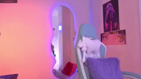 Nina Neon Nostrade online show from December 2, 9:47 am