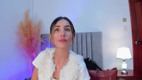 Nina online show from December 27, 5:59 pm