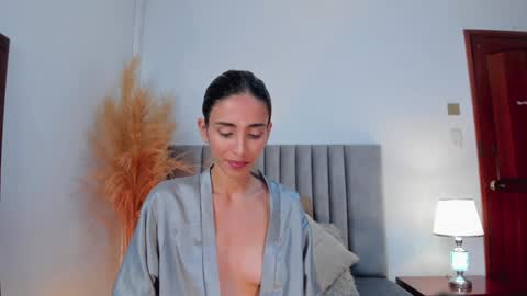 Nina online show from December 27, 9:00 pm