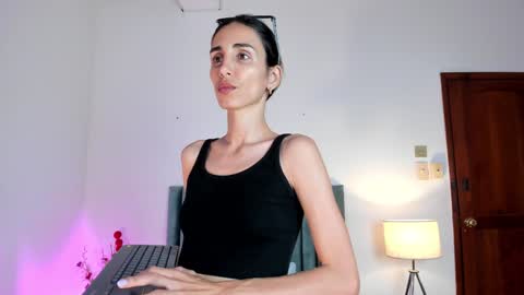 Nina online show from January 13, 2:11 pm