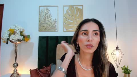 Nina online show from January 23, 6:14 pm