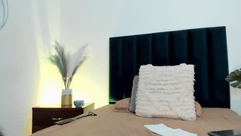 Nina online show from January 28, 9:08 pm