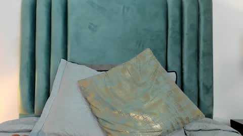 Nina online show from February 7, 8:53 pm