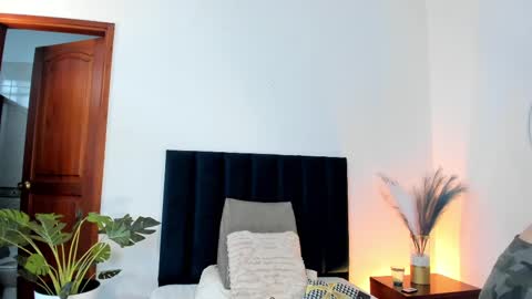 Nina online show from February 19, 6:21 pm