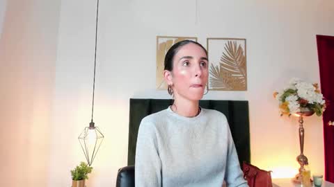 Nina online show from March 3, 6:22 pm