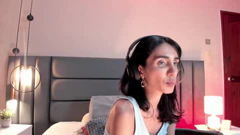 Nina online show from September 9, 6:29 pm