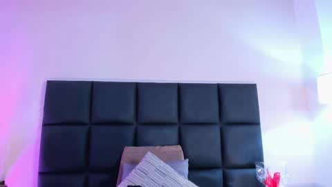 Nina online show from September 24, 8:01 pm