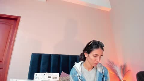 Nina online show from October 21, 6:19 pm