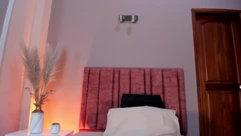 Nina online show from October 26, 2:23 pm