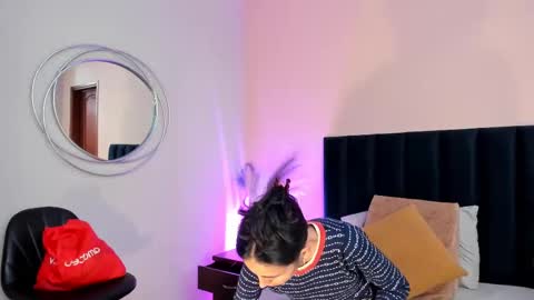 Nina online show from November 14, 6:17 pm