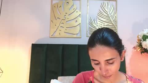 Nina online show from November 19, 5:57 pm