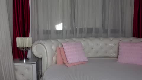 Snapshot of ninacrystal chatting on February 26, 6:15 am NinaCrystal online show from February 26, 6:15 am