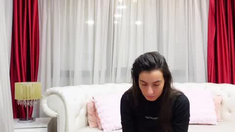 Snapshot of ninacrystal chatting on February 28, 6:10 am NinaCrystal online show from February 28, 6:10 am