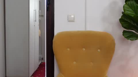 Snapshot of ninacrystal chatting on September 13, 6:35 am NinaCrystal online show from September 13, 6:35 am