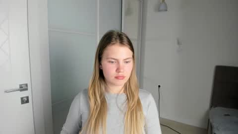 ninarihh online show from February 27, 6:09 pm