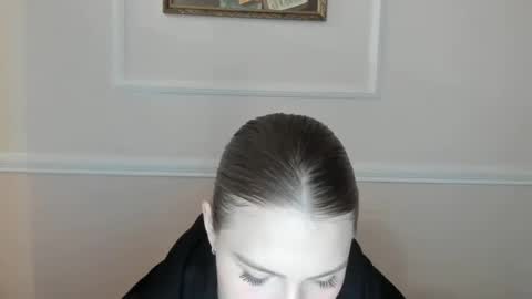 ninarihh online show from November 28, 11:35 am