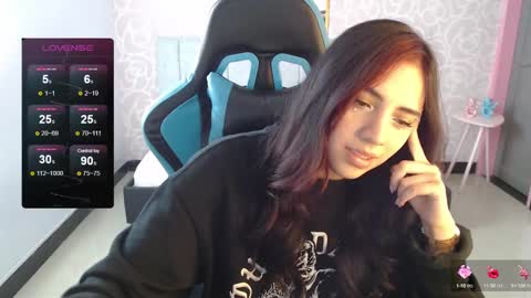 Snapshot of ninfa_ch chatting on December 23, 3:01 pm Ninfa online show from December 23, 3:01 pm