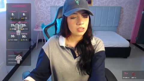 Snapshot of ninfa_ch chatting on January 7, 7:49 pm Ninfa online show from January 7, 7:49 pm