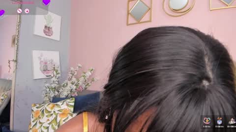 Snapshot of nini_martinii chatting on January 15, 1:20 pm NINI online show from January 15, 1:20 pm