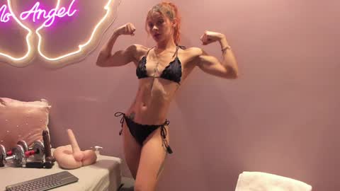 Snapshot of ninna_monroe_ chatting on December 18, 4:28 pm Ninna online show from December 18, 4:28 pm