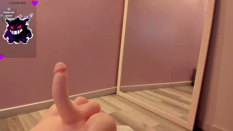 Snapshot of ninna_monroe_ chatting on February 18, 1:33 pm Ninna online show from February 18, 1:33 pm