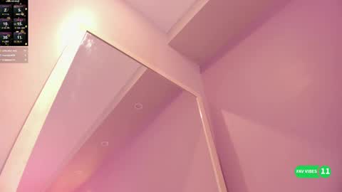 Snapshot of ninna_monroe_ chatting on September 16, 4:52 pm Ninna online show from September 16, 4:52 pm