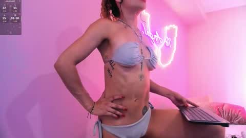 Snapshot of ninna_monroe_ chatting on October 24, 4:25 pm Ninna online show from October 24, 4:25 pm