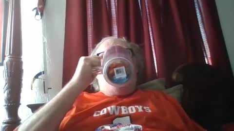 nipplechaser online show from December 5, 6:00 pm