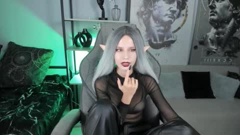 Nita online show from October 15, 8:09 pm