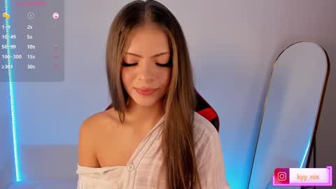 Snapshot of nix_kyy chatting on February 28, 3:26 am Nicki online show from February 28, 3:26 am