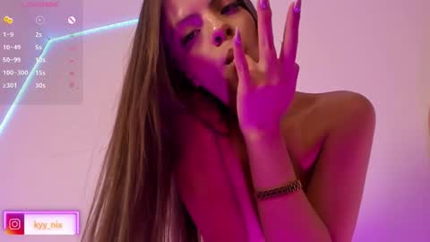 Snapshot of nix_kyy chatting on September 25, 4:49 am Nicki online show from September 25, 4:49 am