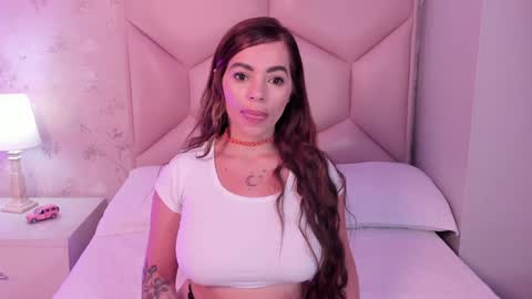   ambarsulliva  online show from January 15, 11:43 am