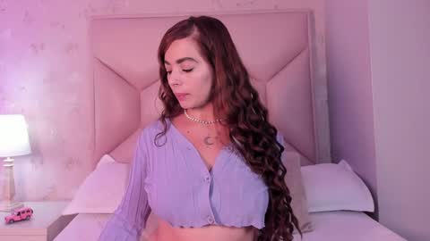   ambarsulliva  online show from January 23, 11:37 am