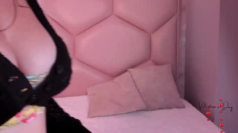   ambarsulliva  online show from February 12, 5:58 pm