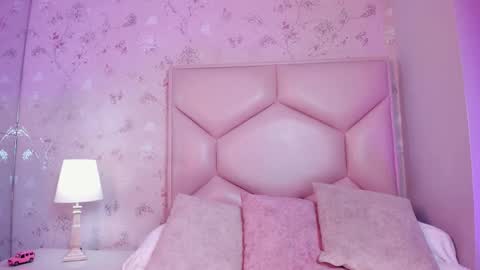   ambarsulliva  online show from November 26, 11:33 am