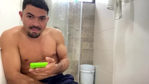 noah_3050 online show from October 31, 2:51 pm