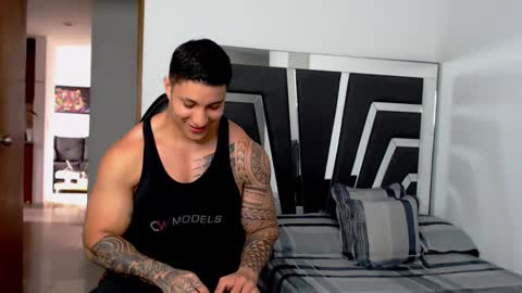 Noah Harris01 online show from February 13, 4:39 pm