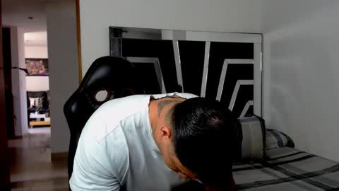 Noah Harris01 online show from October 25, 6:35 pm