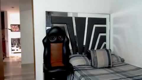 Noah Harris01 online show from November 2, 12:07 pm