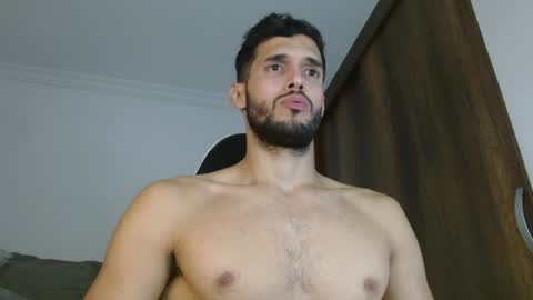 Noah online show from January 15, 5:26 pm